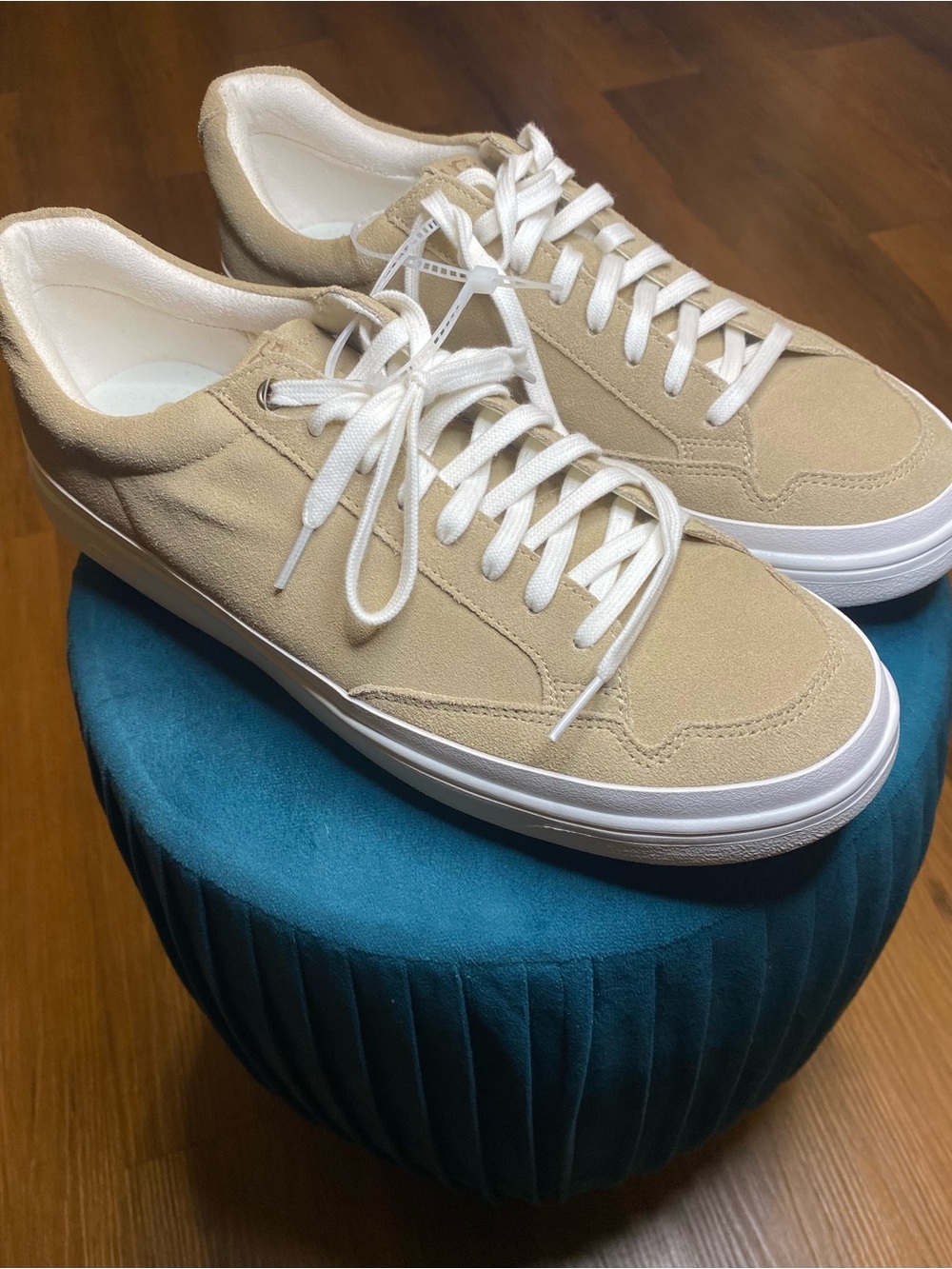 UGG South Bay Low Men's Casual Canvas Sneakers in Beige - Classic Low-Top Style